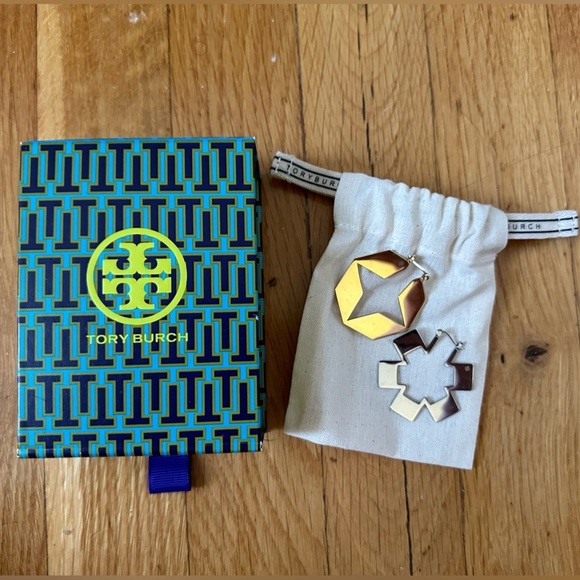 Tory Burch Kira Clover Hoop Earring - Silver/Gold - Picture 4 of 6